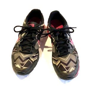 Nike Dual Fusion TR 9